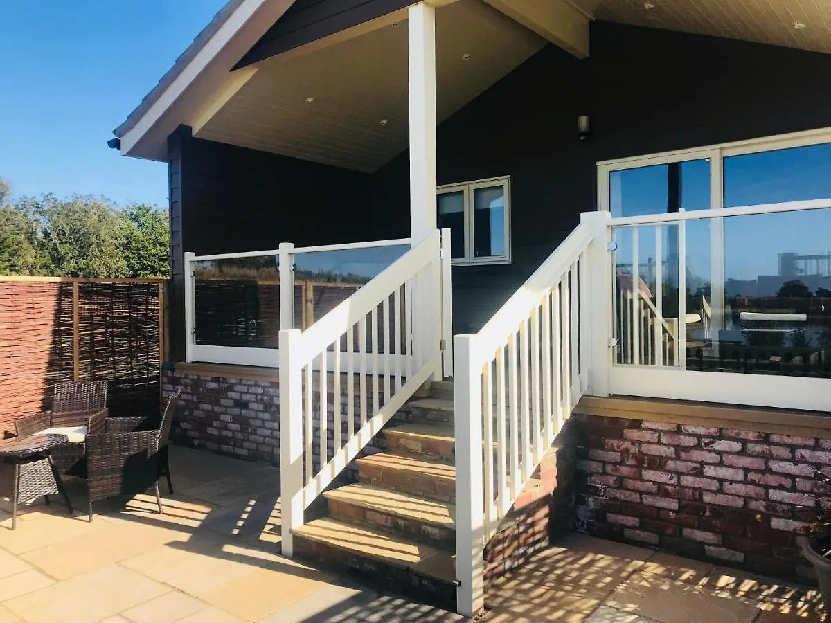 Waterside Lodges Cambridge Chalet Cambridge (Cambridgeshire)